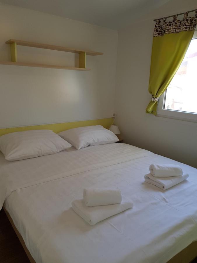 Naturist Mobile Homes Eden In Fkk Ulika Poreč Kültér fotó