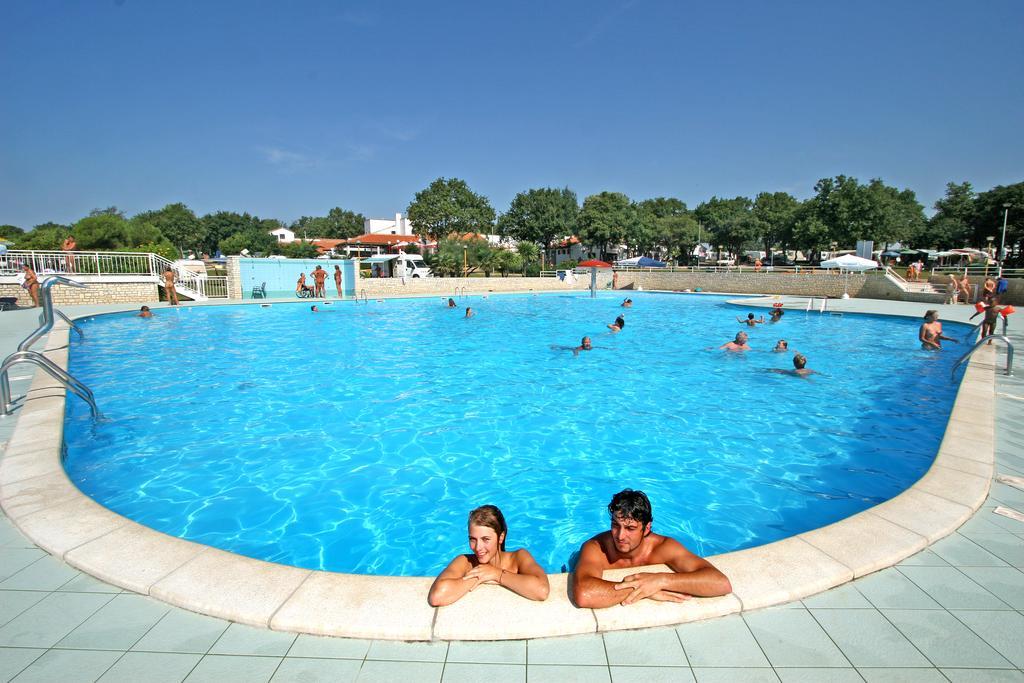 Naturist Mobile Homes Eden In Fkk Ulika Poreč Kültér fotó